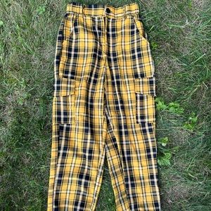 Hardly worn rue21 plaid cargo pants